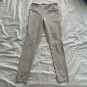 Outdoor Voices 3/4 warmup legging oatmeal size XS